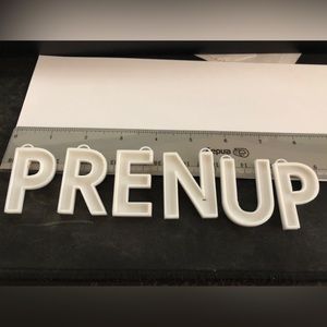 Prenup lettering